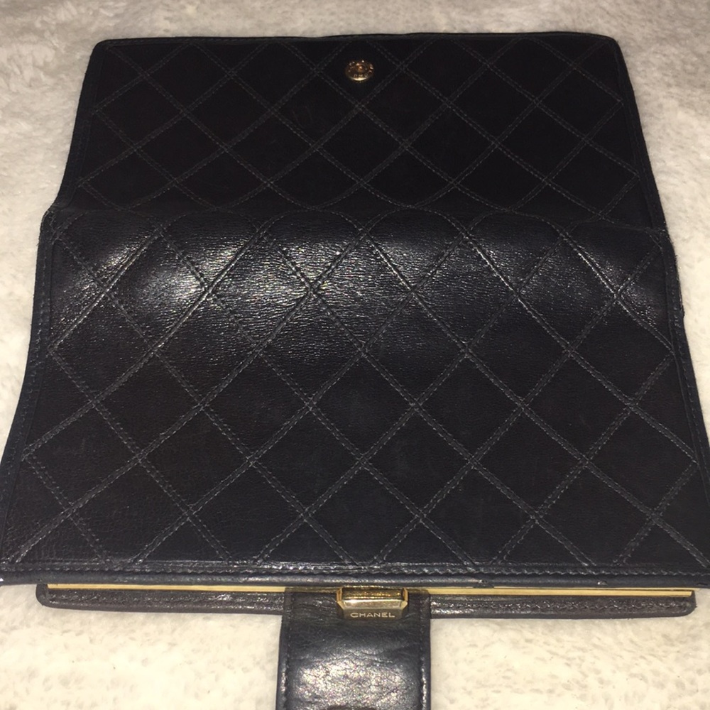 ❌❌Sold on Tradesy❌❌Vintage Chanel Lambskin Wallet - Picture 5 of 8